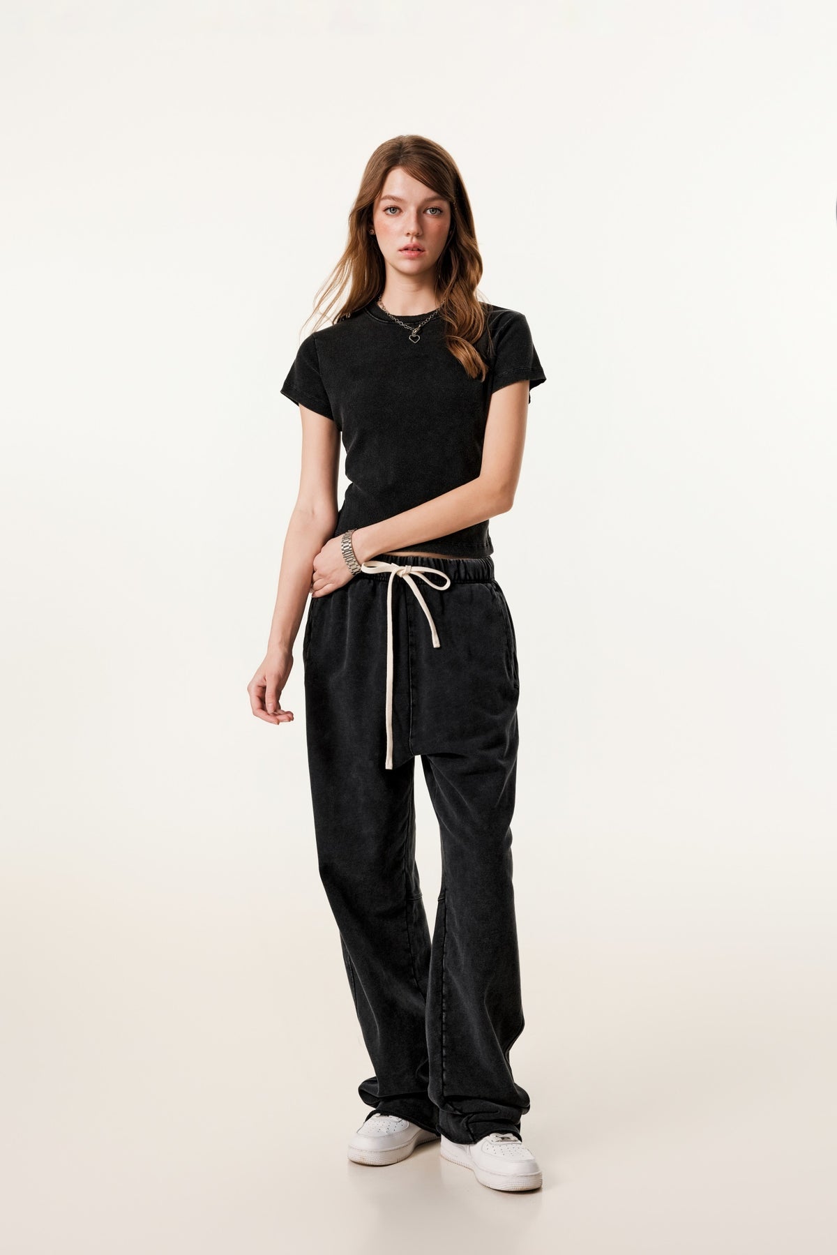 275GSM Women’s Figure-Flattering Straight Shoulder T-shirt Snow wash