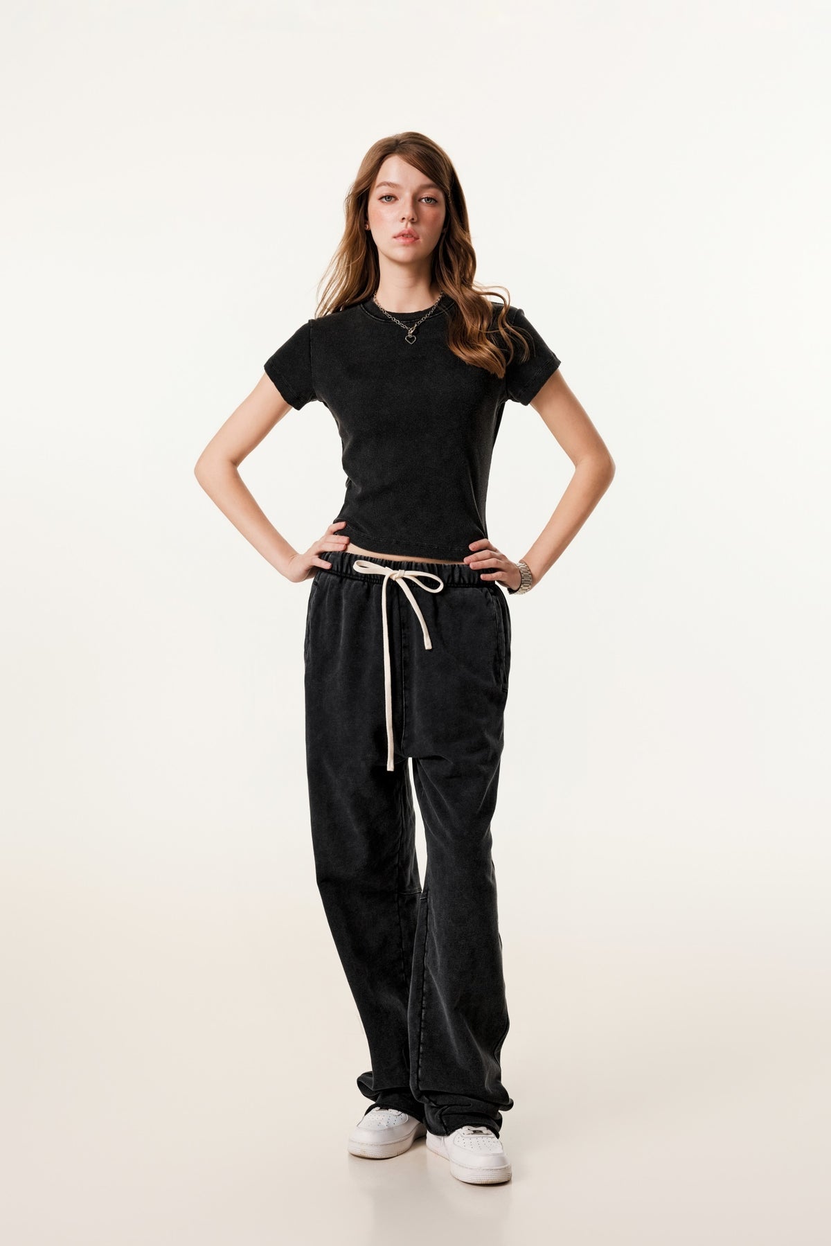 275GSM Women’s Figure-Flattering Straight Shoulder T-shirt Snow wash