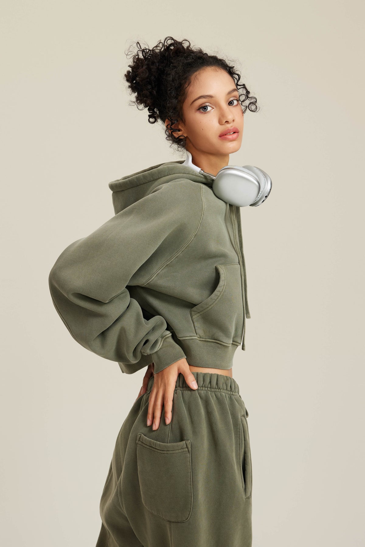 400GSM Women’s Retro-Wash Raglan Cropped Hoodie Gray Green